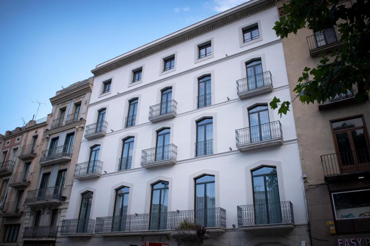 Nc Apartments Rambla 32 Фигерас Екстериор снимка